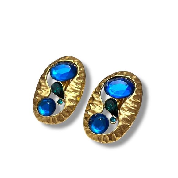 Vintage Hammered Gold Blue Crystal Clip Earrings - Picture 3 of 5